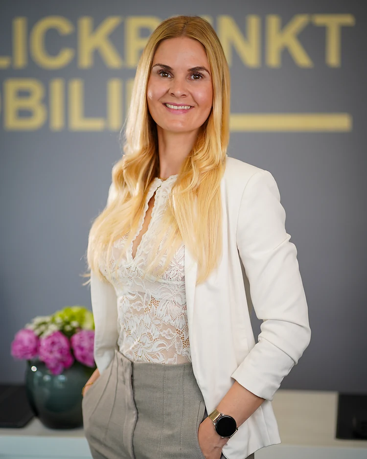 Sabrina Fahldieck, Ansprechpartnerin für Verkauf und Wertermittlung